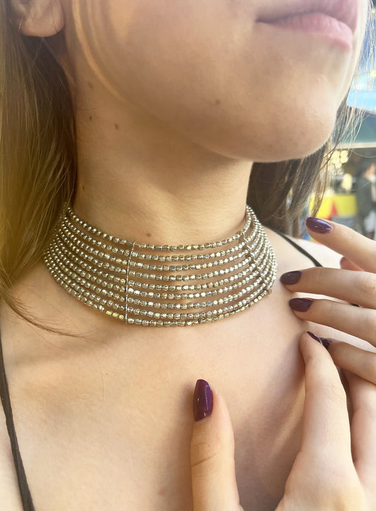Shine Brighter: Unveiling the Jewellery Trends Heating Up Summer 2025