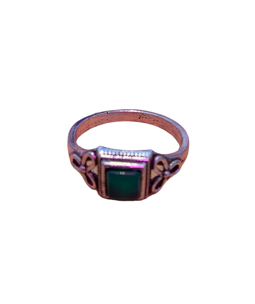 Small Stone Ring Adjustable