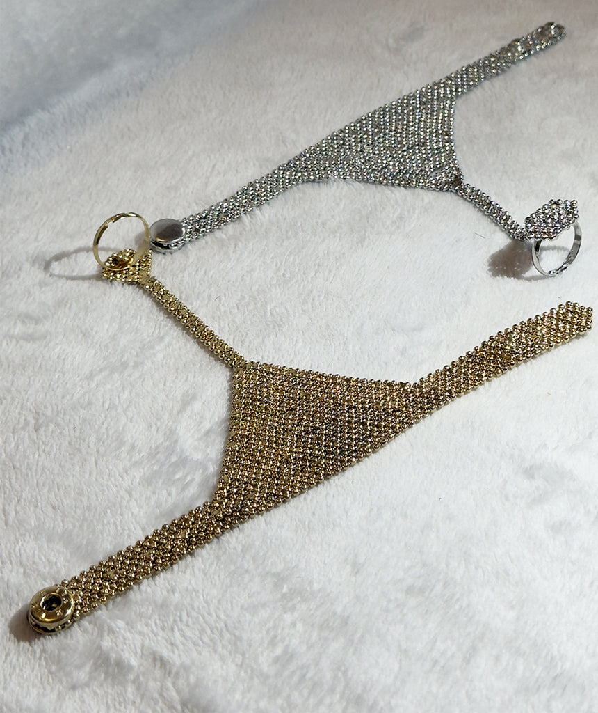 Triangle Chainmail Hand Harness