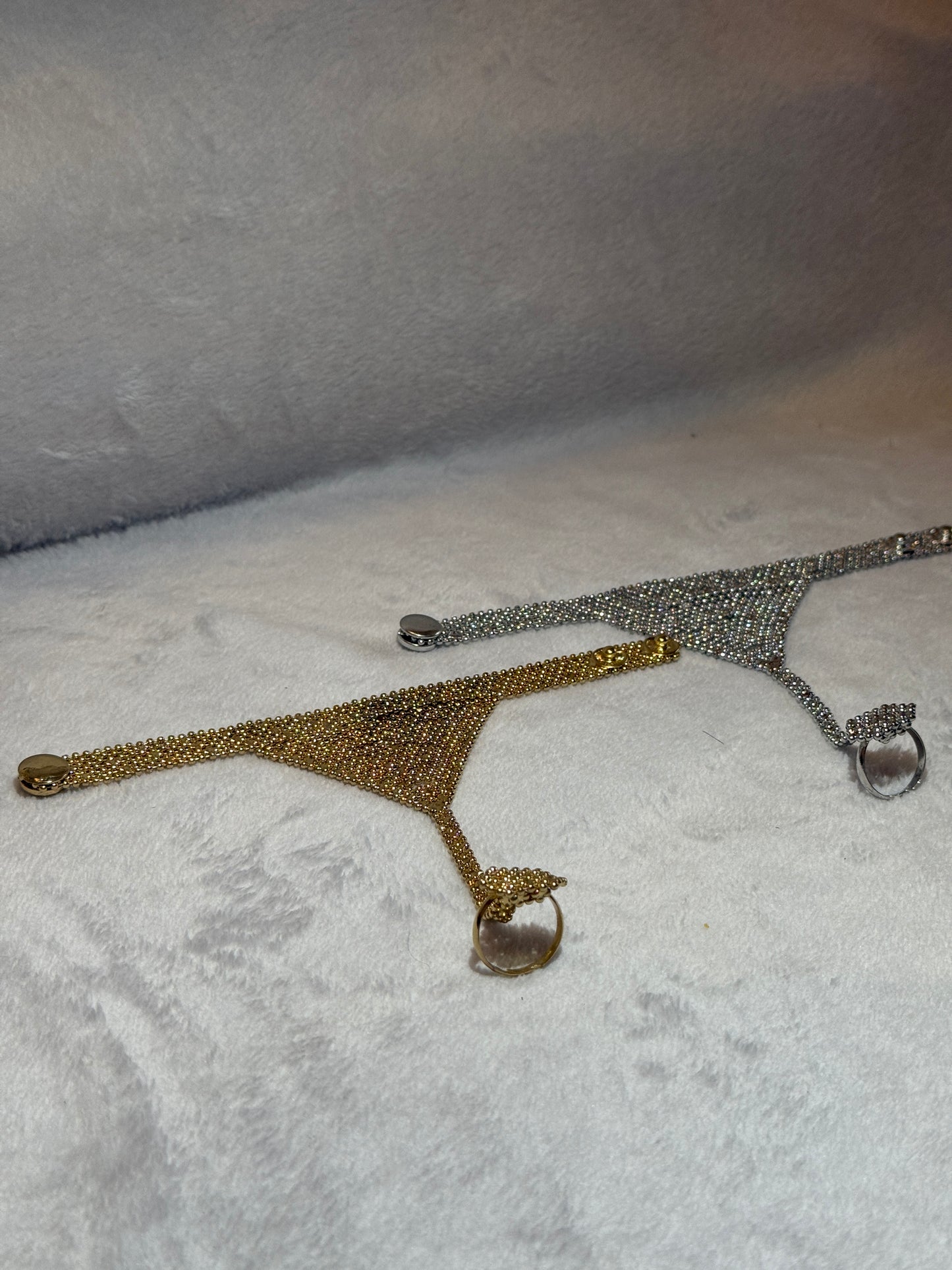 Triangle Chainmail Hand Harness