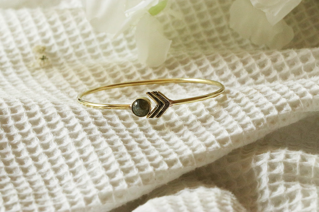 Arrow Stone Bangle Bracelet