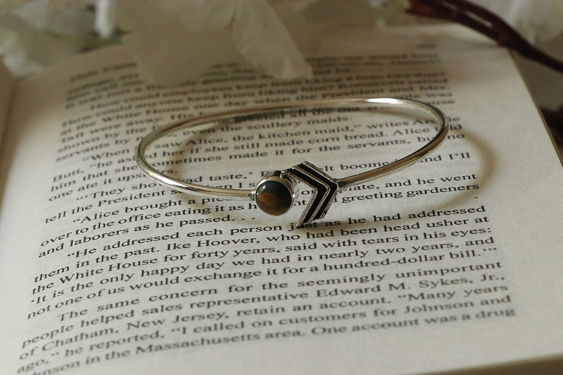 Arrow Stone Bangle Bracelet