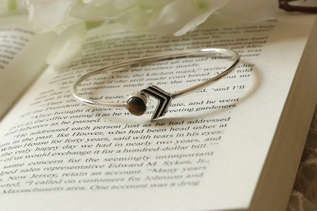 Arrow Stone Bangle Bracelet