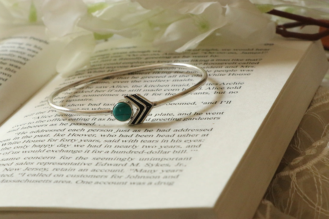 Arrow Stone Bangle Bracelet