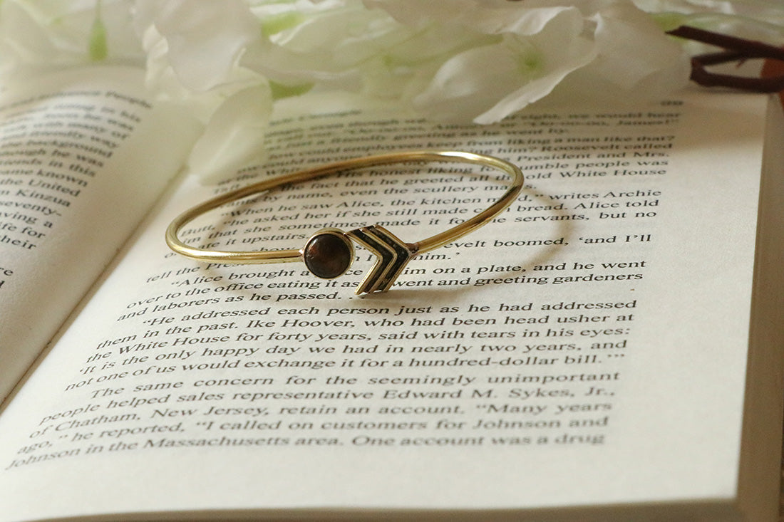 Arrow Stone Bangle Bracelet