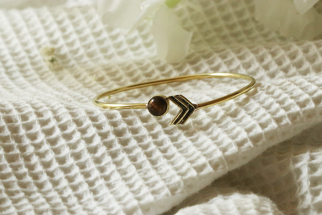 Arrow Stone Bangle Bracelet