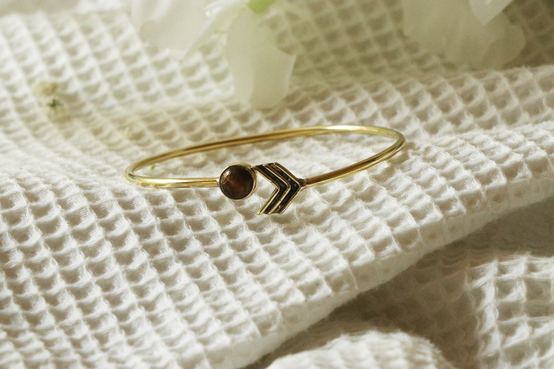 Arrow Stone Bangle Bracelet