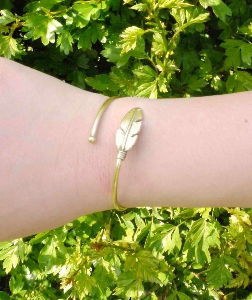 Gold Curl Up Feather Bangle Bracelet