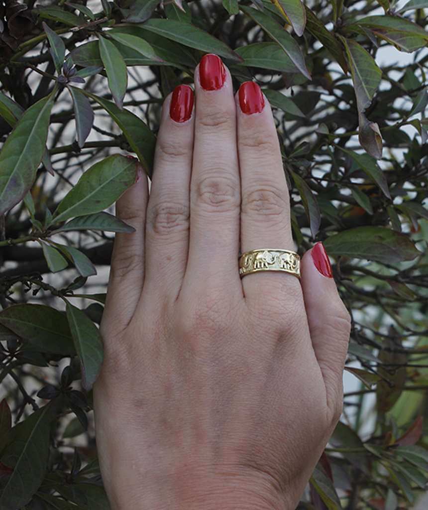 Gold Walking Elephants Ring