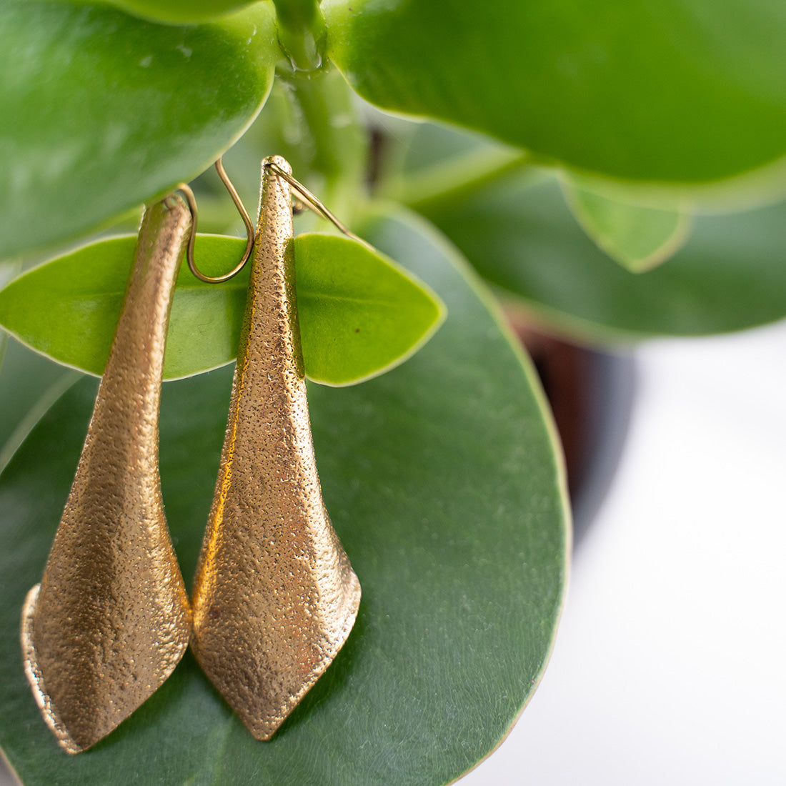 Gold Elegant Drop Earrings