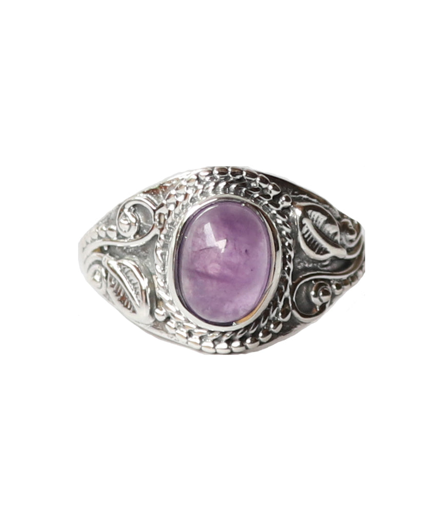 Victorian Style Oval Silver Ring with Stone