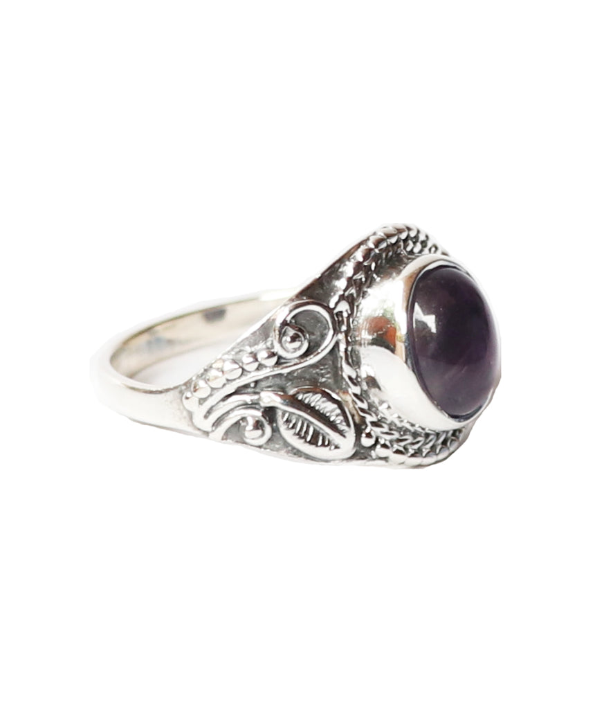 Victorian Style Oval Silver Ring with Stone