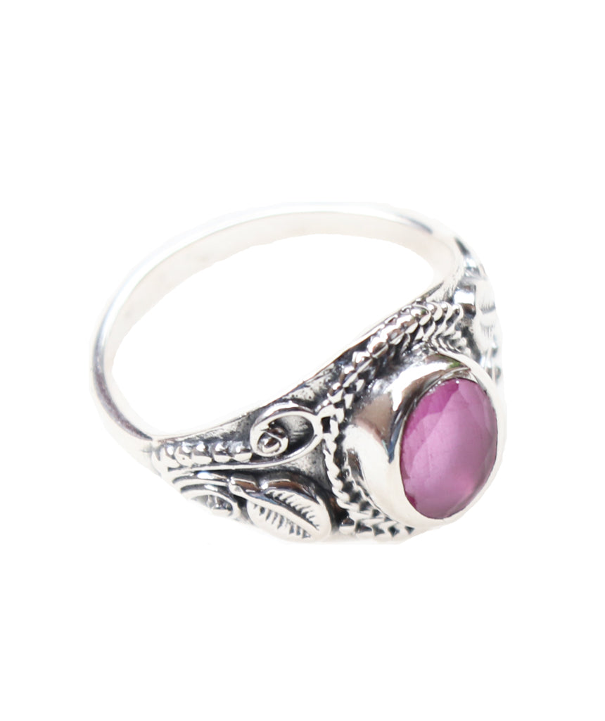 Victorian Style Oval Silver Ring with Stone