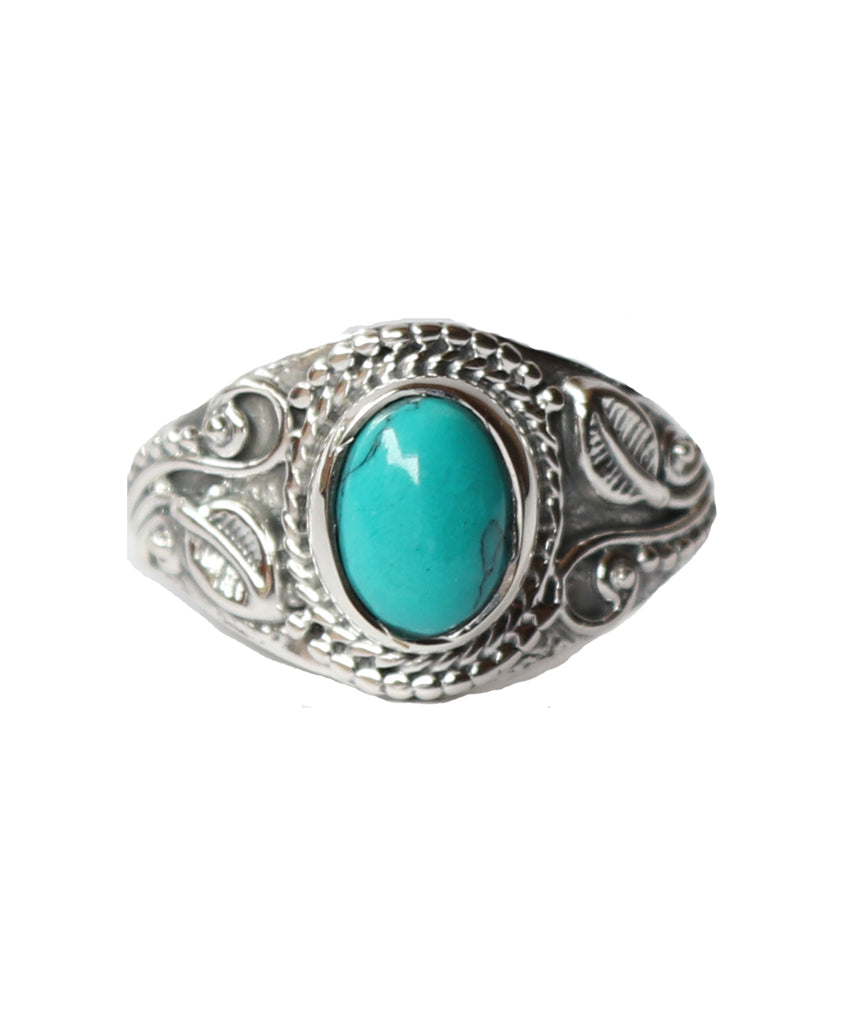 Victorian Style Oval Silver Ring with Stone