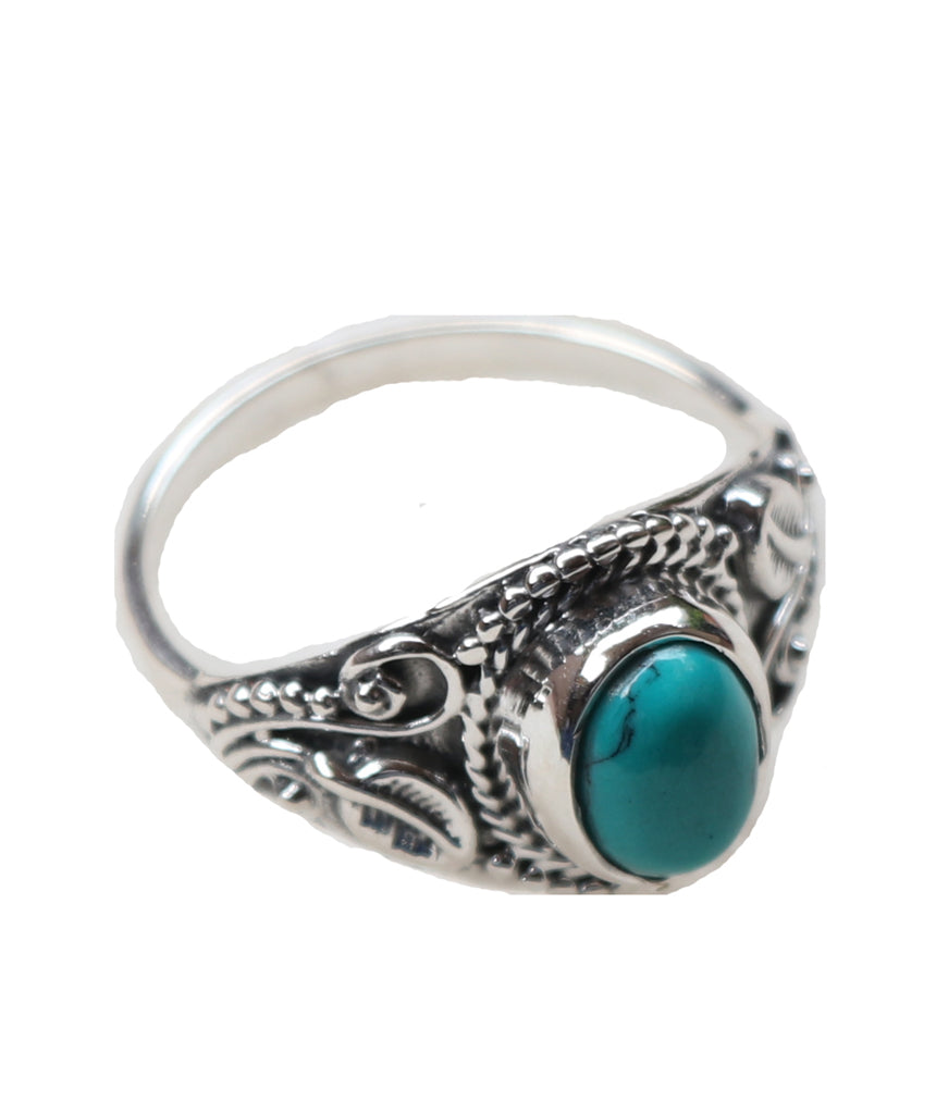 Victorian Style Oval Silver Ring with Stone