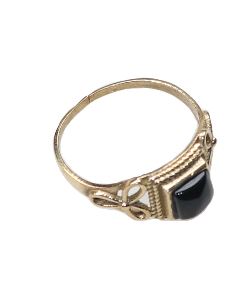 Small Stone Ring Adjustable