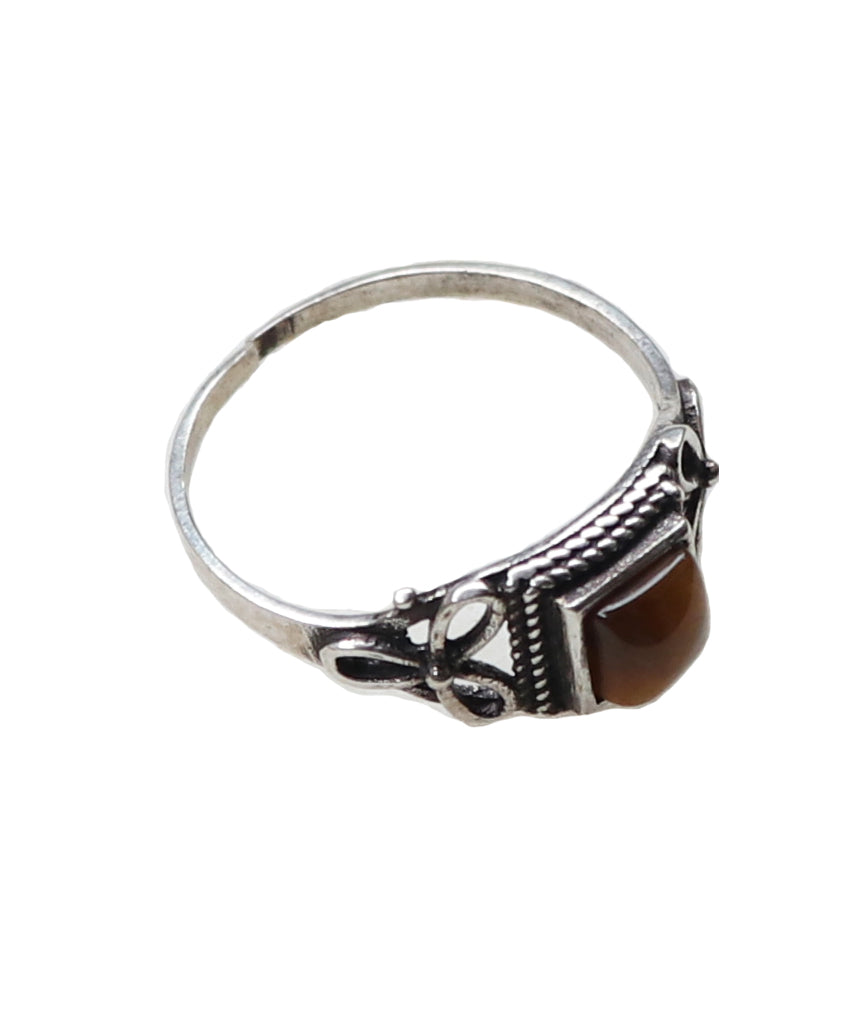 Small Stone Ring Adjustable