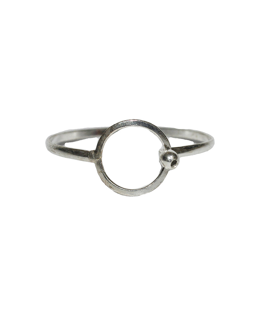 Simple Circle Bracelet