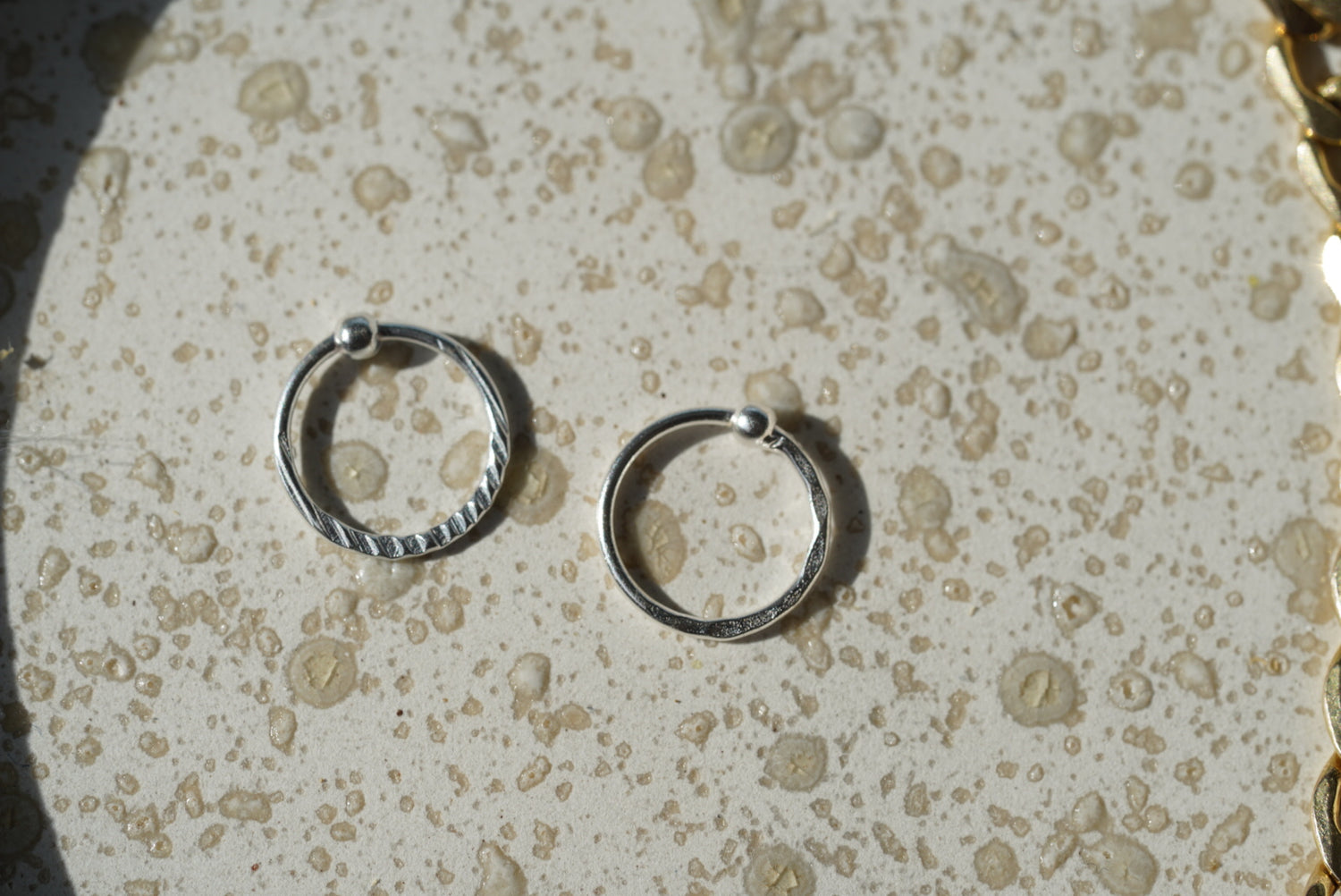 Nose Ring with Hammered Cut