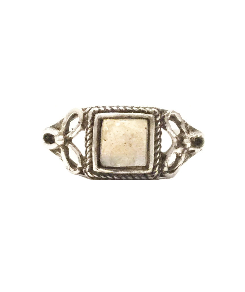 Small Stone Ring Adjustable