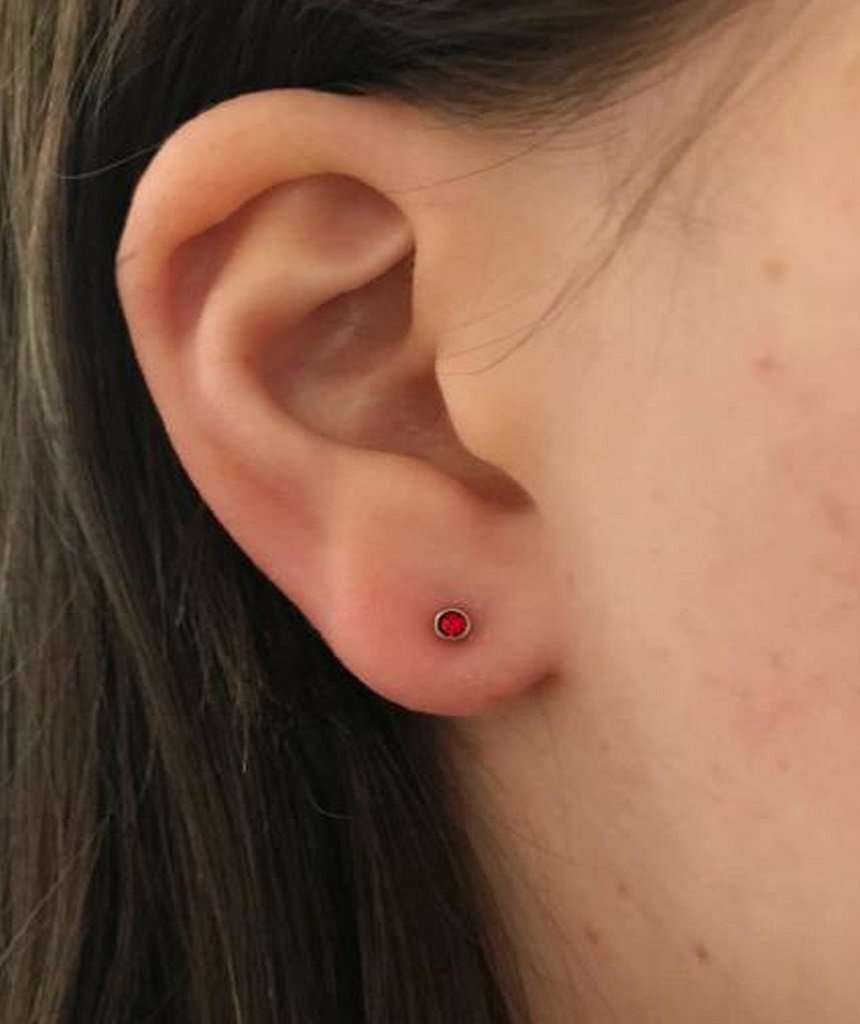 Red Classic Stone Ear Stud