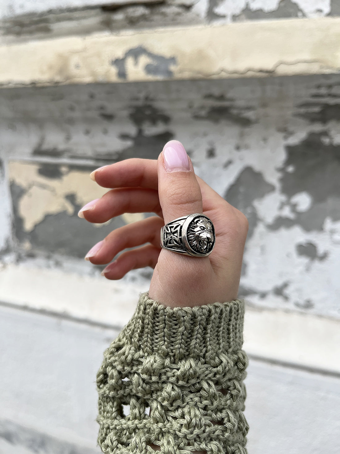 Signet Lion Ring