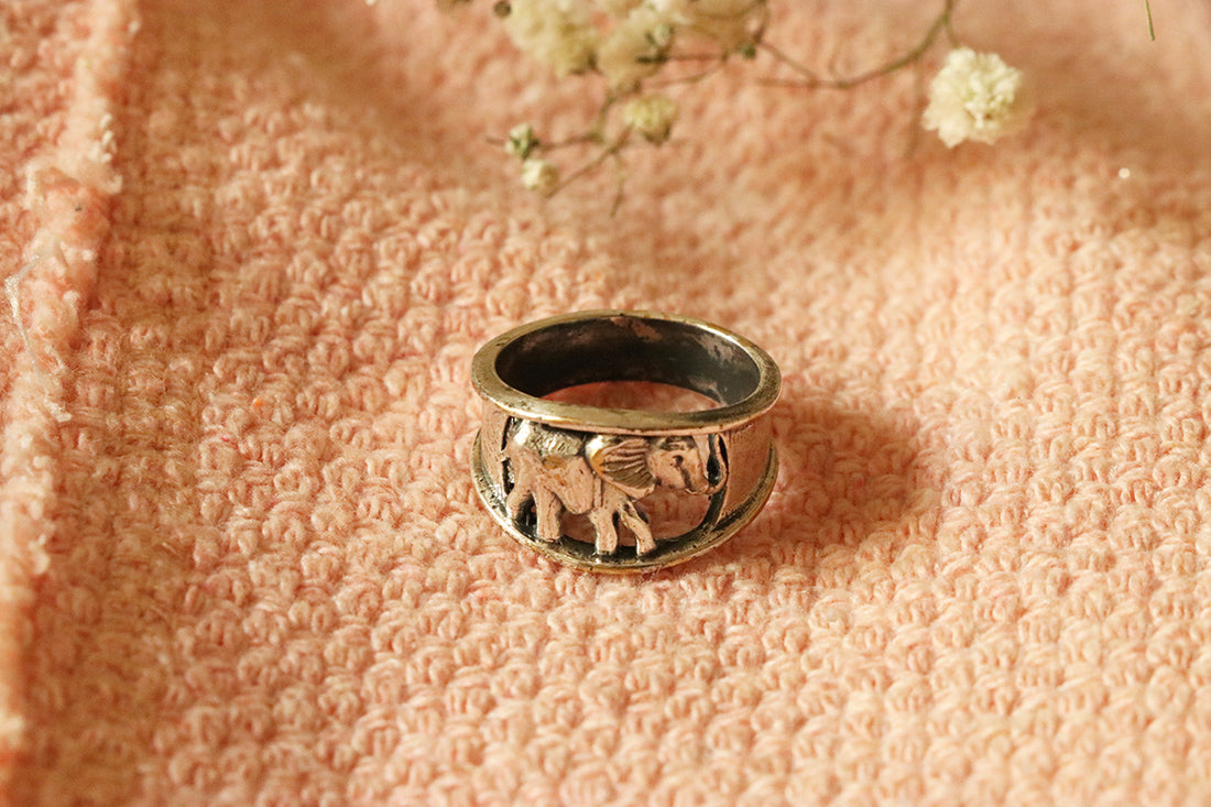 Silver Walking With Elephants Ring