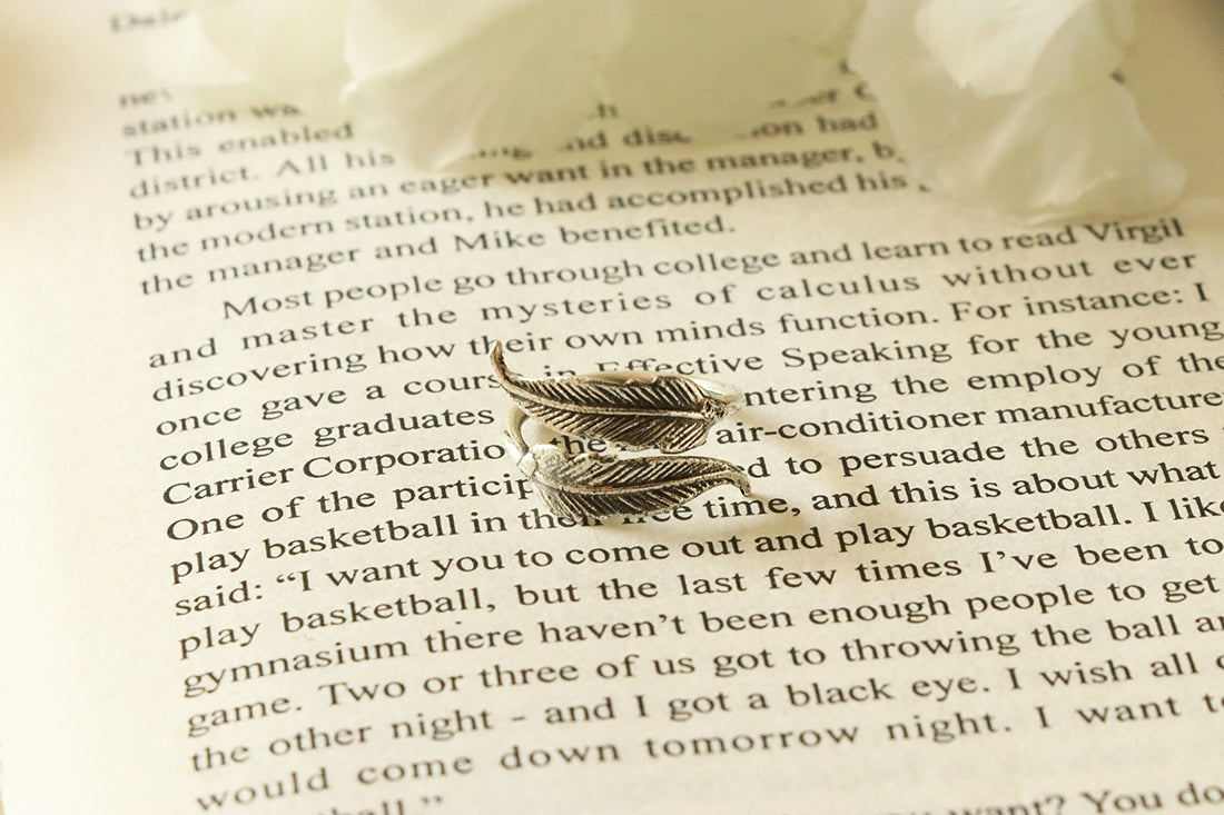 Double Feather Ring