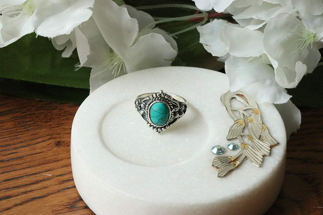 Sterling Silver Oval Silver Ring with Stone