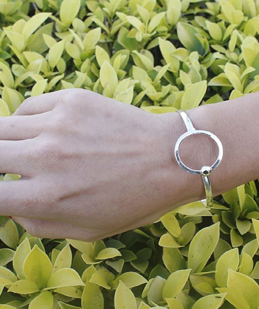 Simple Circle Bracelet