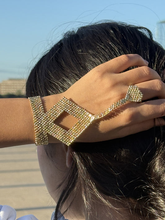 Chainmail Hand Harness