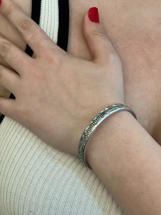 Etched Radiance Open Bracelet