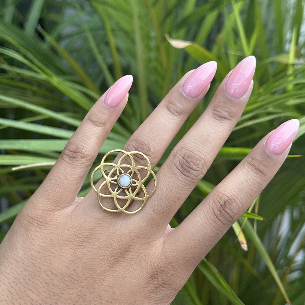 Labyrinth Stone Ring