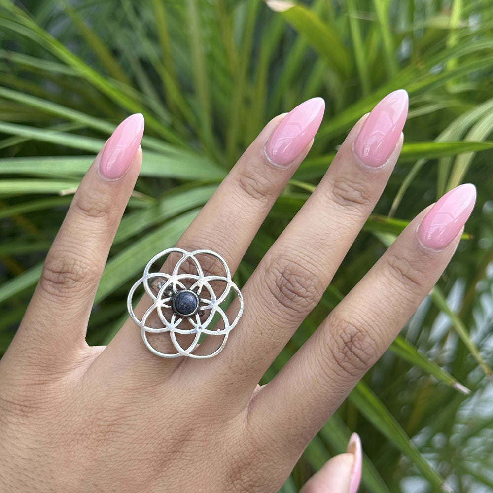 Labyrinth Stone Ring