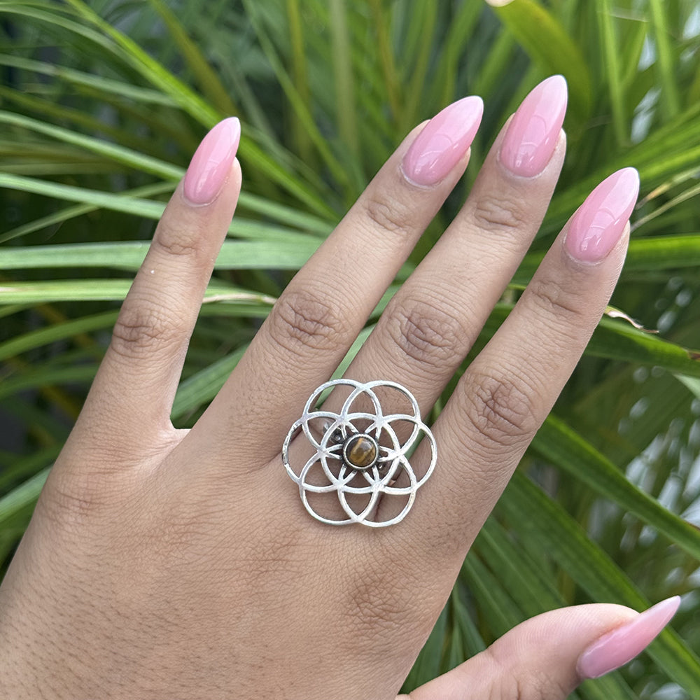 Labyrinth Stone Ring