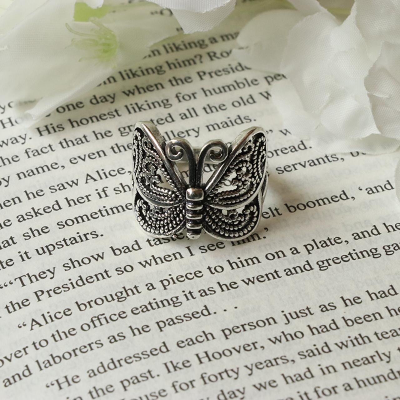 Classic Butterfly Ring