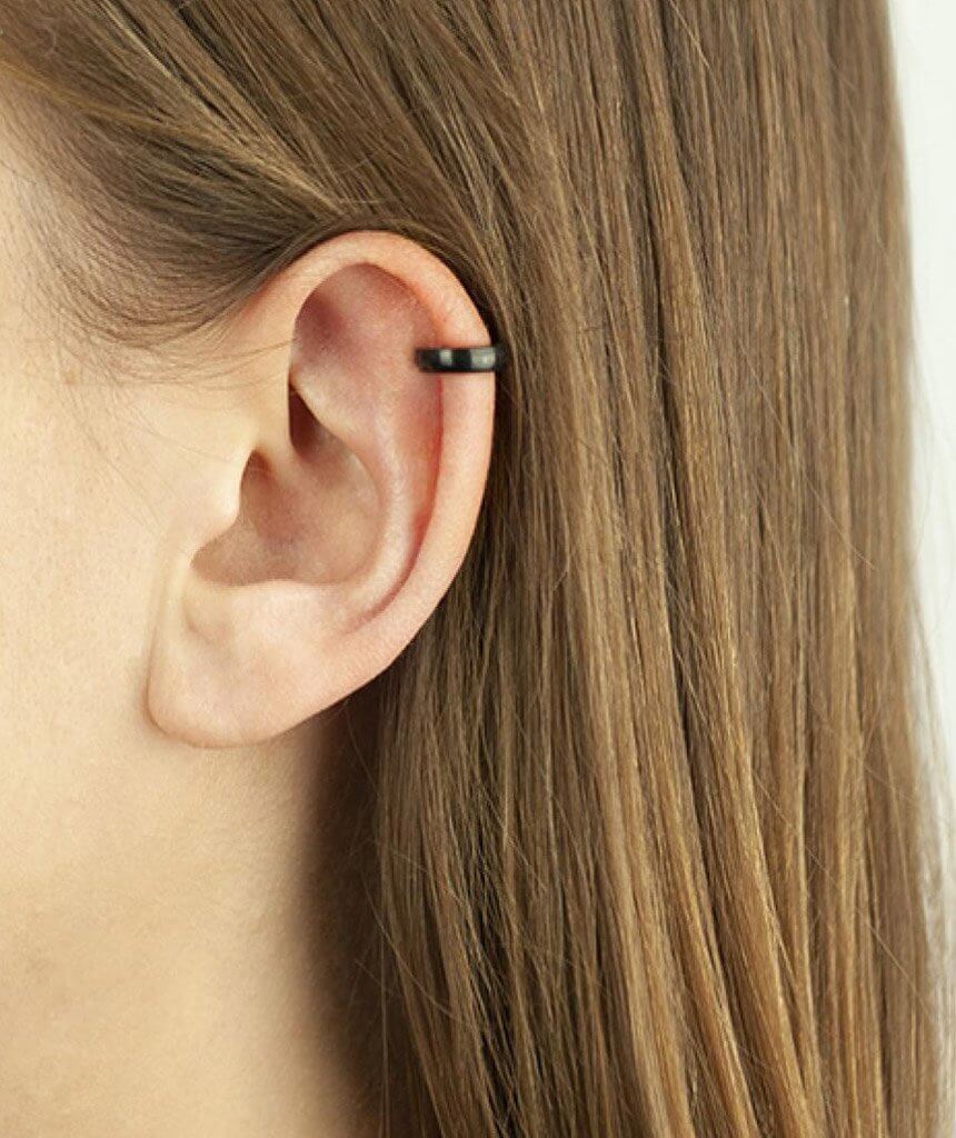 Black Round Edge Polished Steel Hoop Earring