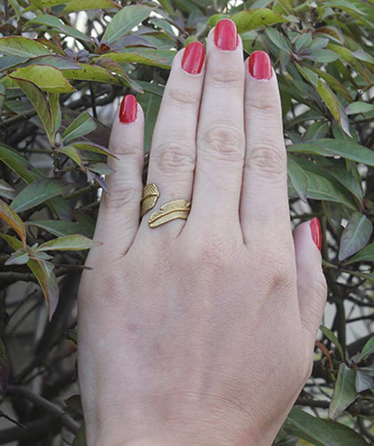 Classic Leaf Ring Gold