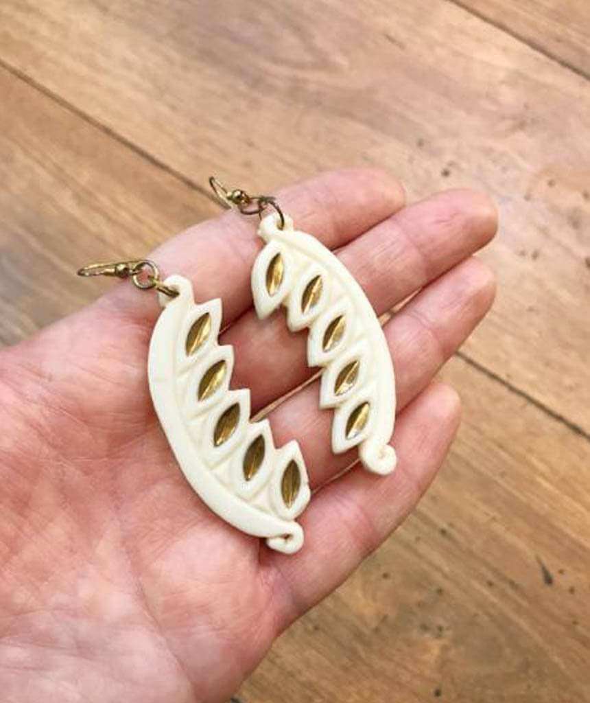 Cream Carved Edgy Earrings