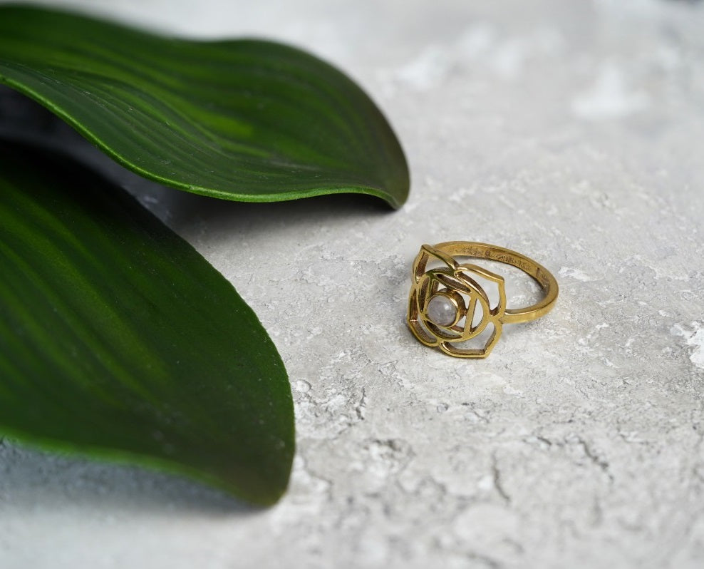 Geometric Flower Ring with Stone