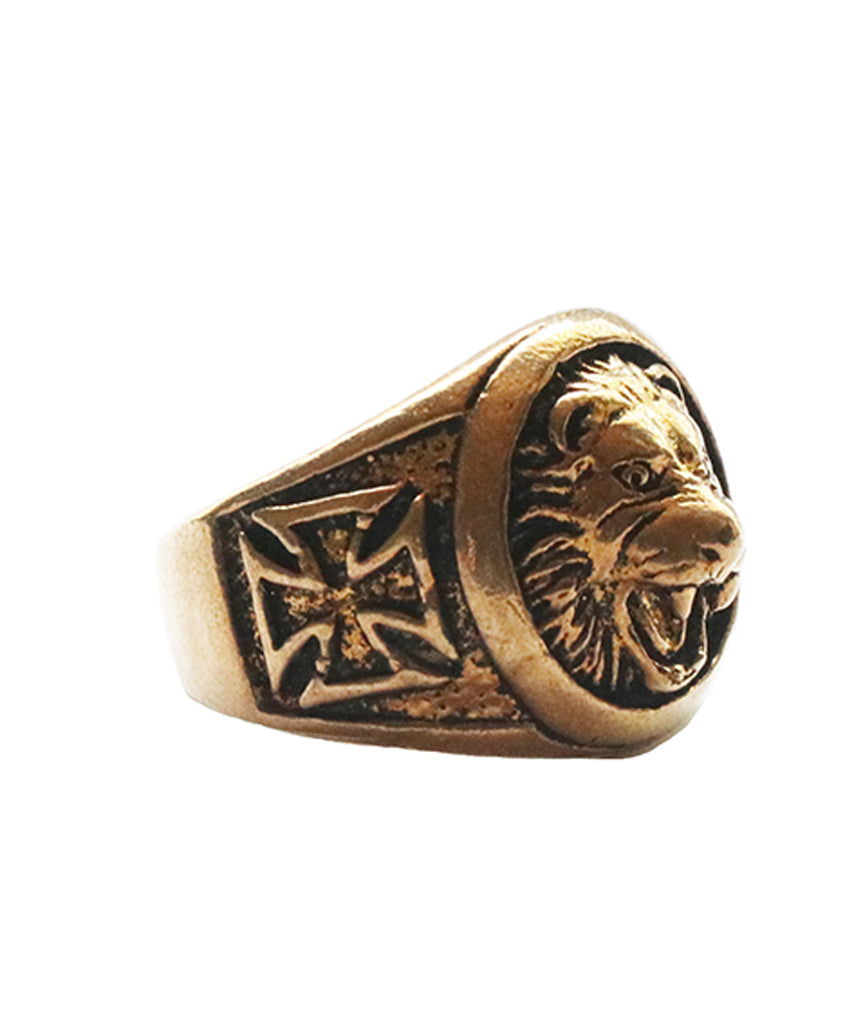 Gold Signet Lion Ring