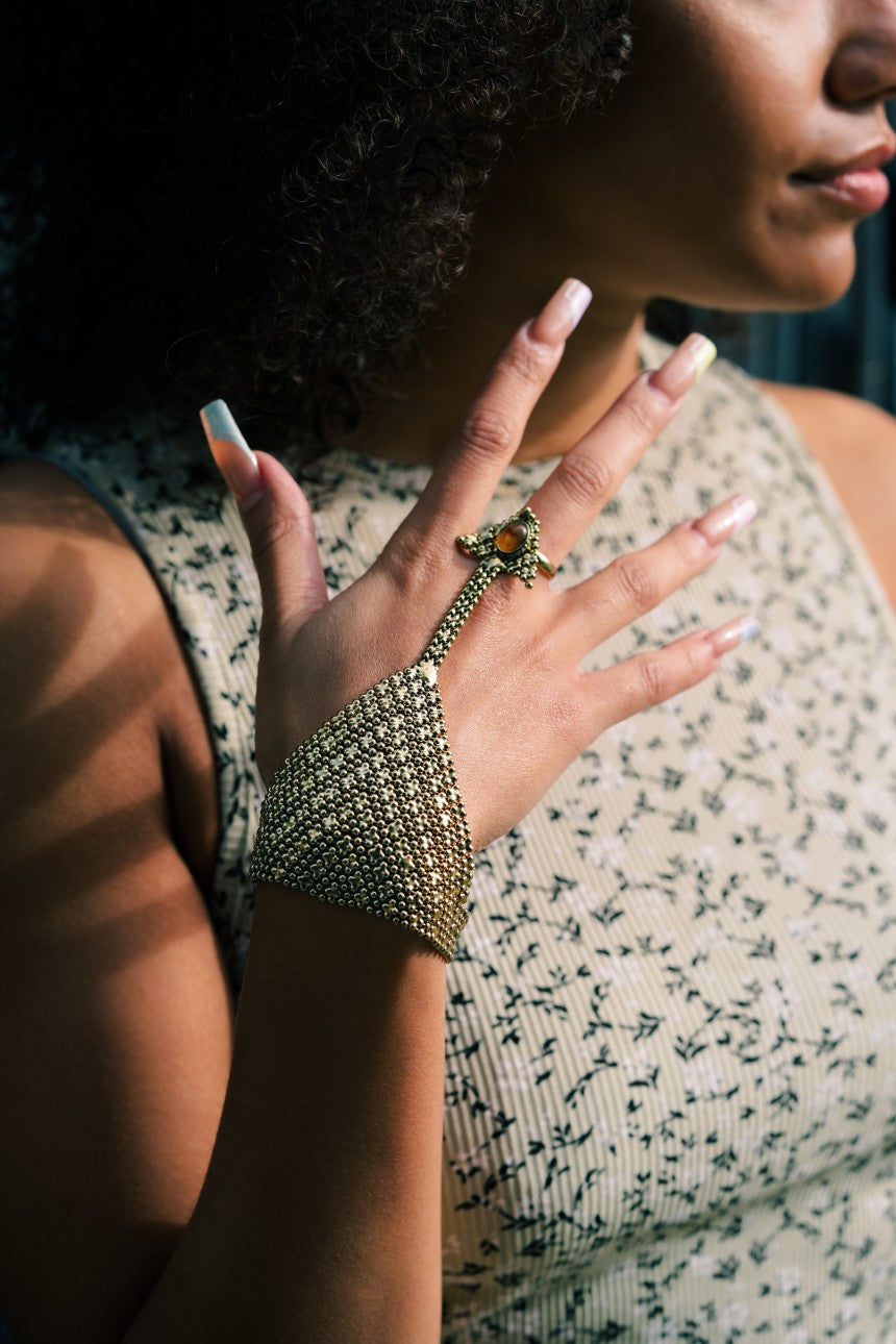 Triangle Chainmail Hand Harness