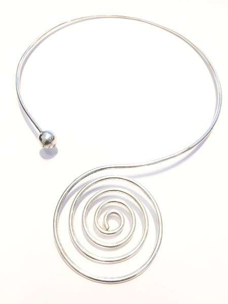 Circular Swivel Pendant Choker