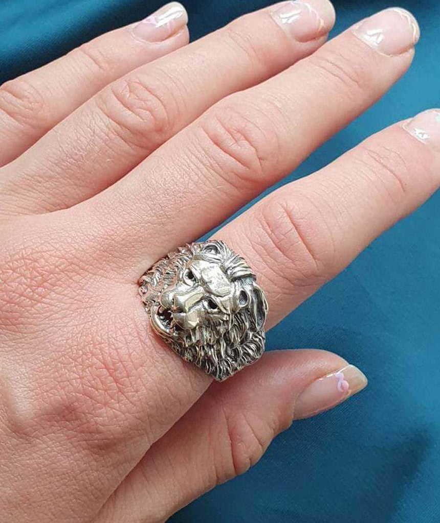 Silver Lion Ring