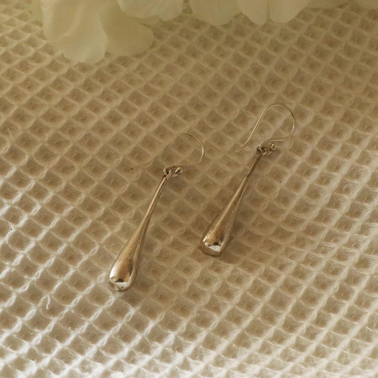 Silver Teardrop Earrings