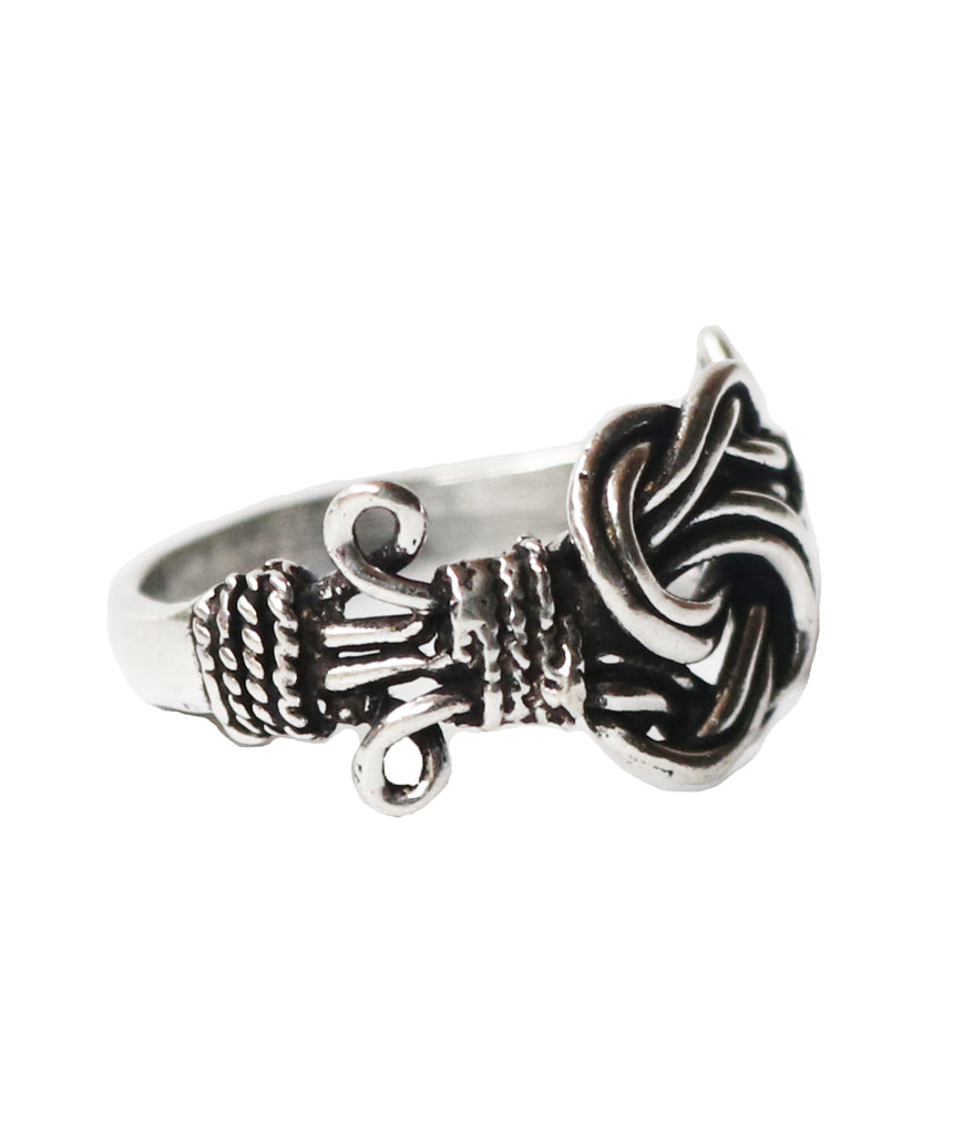 Silver Knotted Ring 