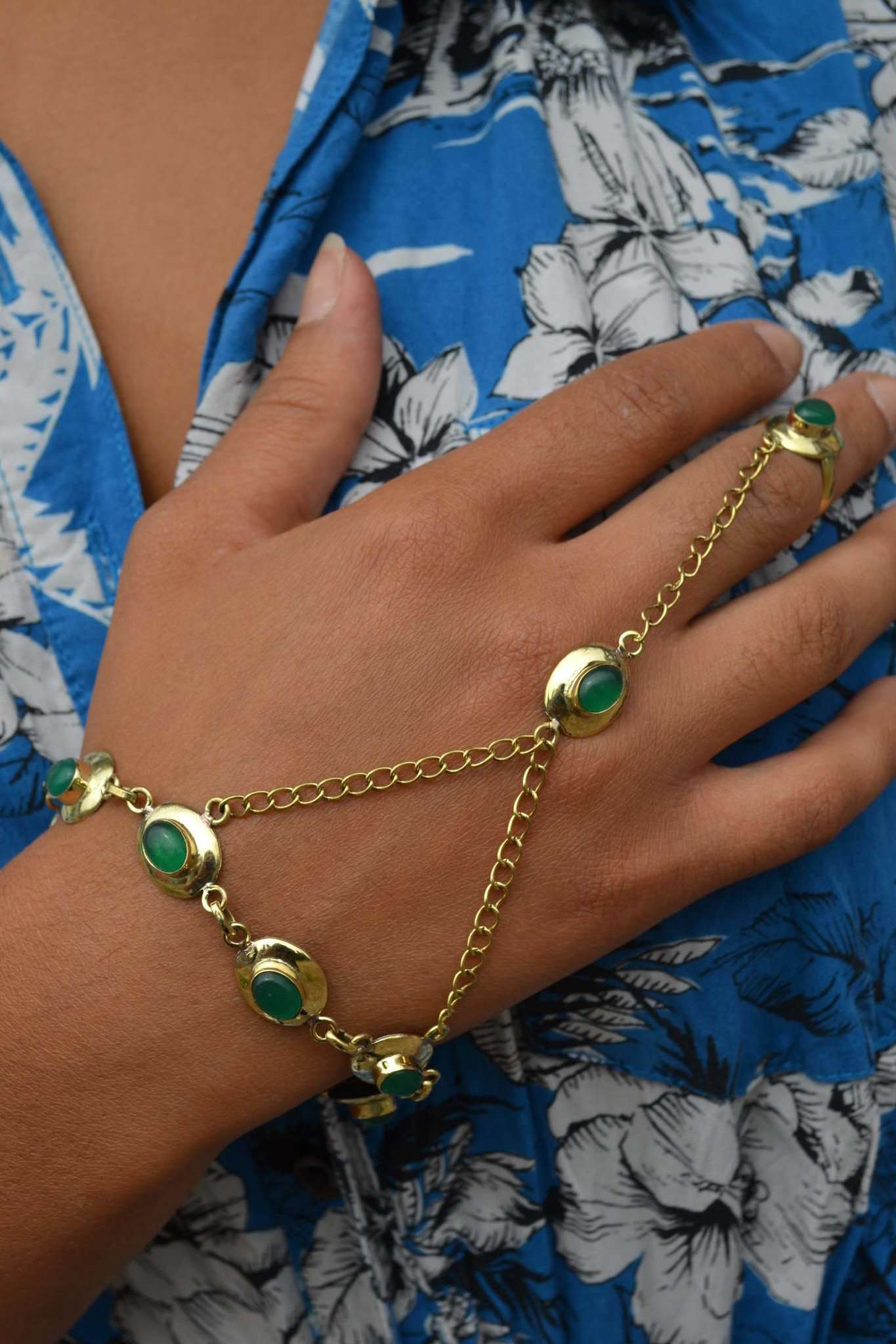 Green Gold Stone Hand Harness