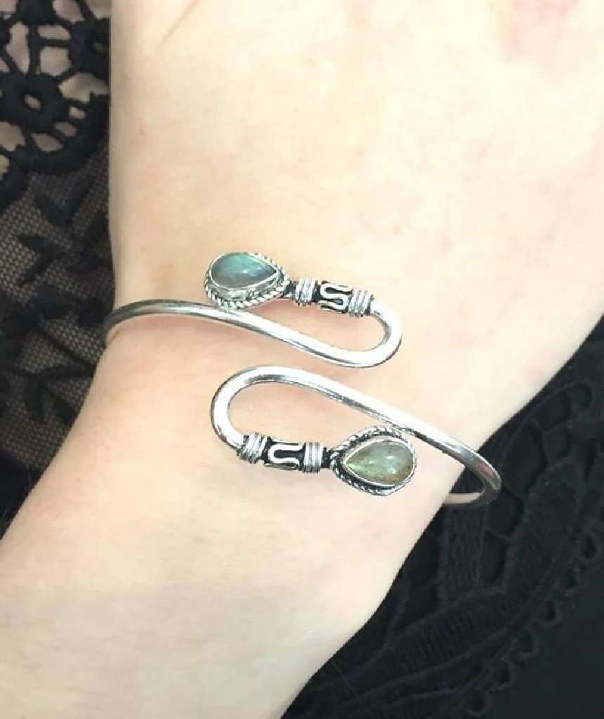 Double S-Stone Bangle Bracelet